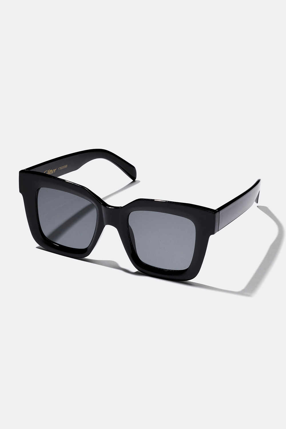 Stora svarta solglasögon med fyrkantig design i gruppen Accessoarer / Solglasögon hos Glitter (176000689000)