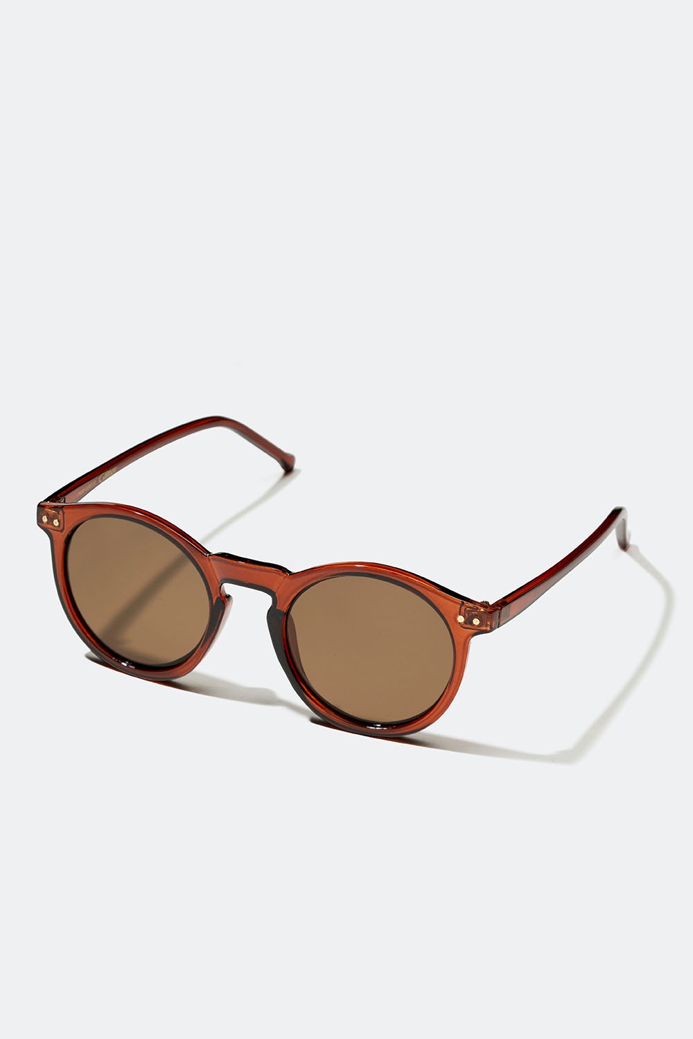 Runda bruna solglasögon med metalldetalj i gruppen Accessoarer / Solglasögon hos Glitter (176001058000)