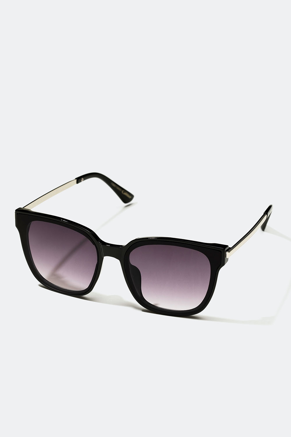 Svarta solglasögon i fyrkantig modell i gruppen Accessoarer / Solglasögon hos Glitter (176001109000)