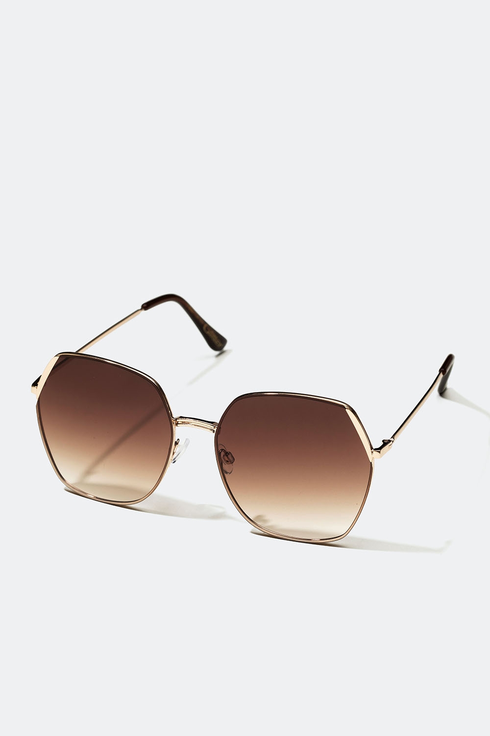 Oversize solglasögon med bruna linser i gruppen Accessoarer / Solglasögon hos Glitter (176001138100)