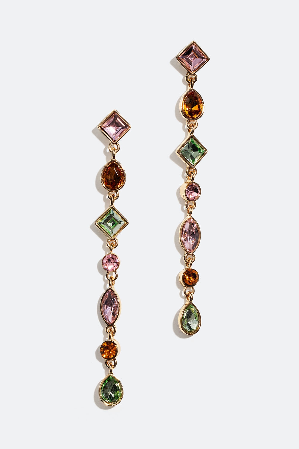 Långa örhängen med glasstenar i olika färger och form i gruppen Smycken / Örhängen hos Glitter (253006139902)