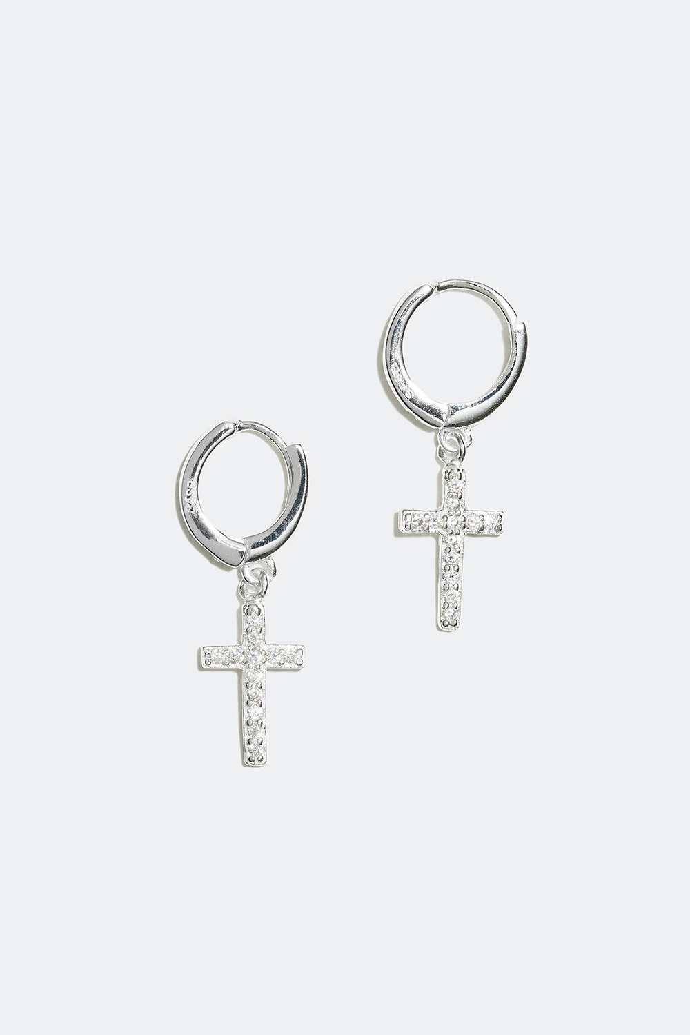 Hoops med kors i hänge, äkta silver, 0,8 cm i gruppen Äkta silver / Silverörhängen / Hoops i äkta silver hos Glitter (327591011000)