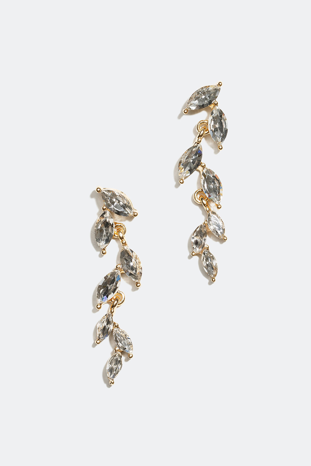 Guldfärgade örhängen med ovala glasstenar i gruppen Smycken / Örhängen / Strass hos Glitter (327986)