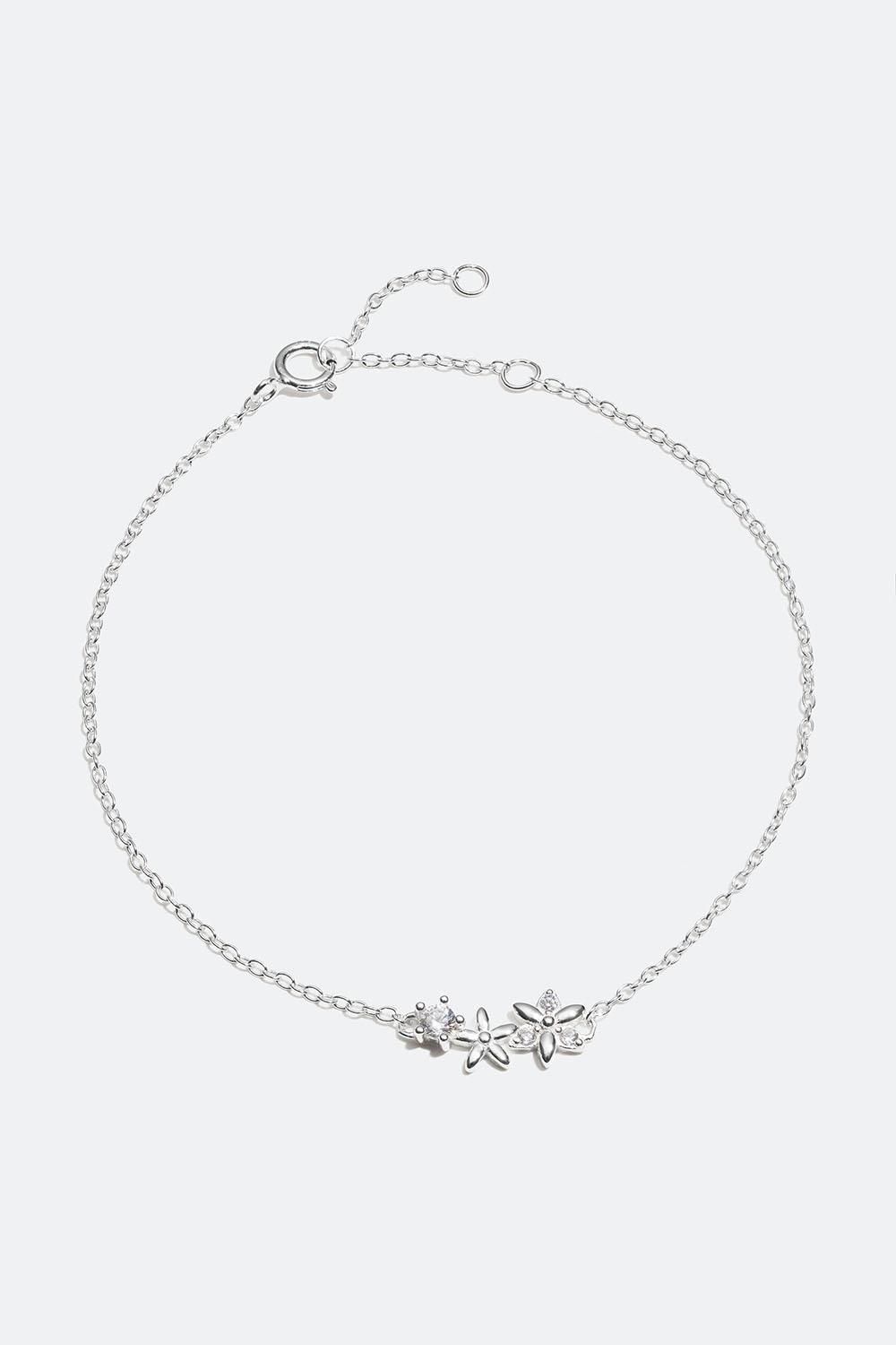 Armband i äkta silver med blommor och Cubic Zirconia i gruppen Äkta silver / Silverarmband / Tunna hos Glitter (551000541001)