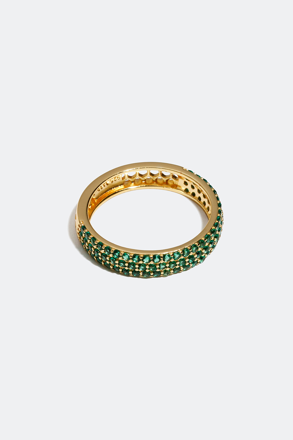 Bred ring med gröna Cubic Zircona förgylld med 18k guld i gruppen Smycken / Ringar hos Glitter (556000587)