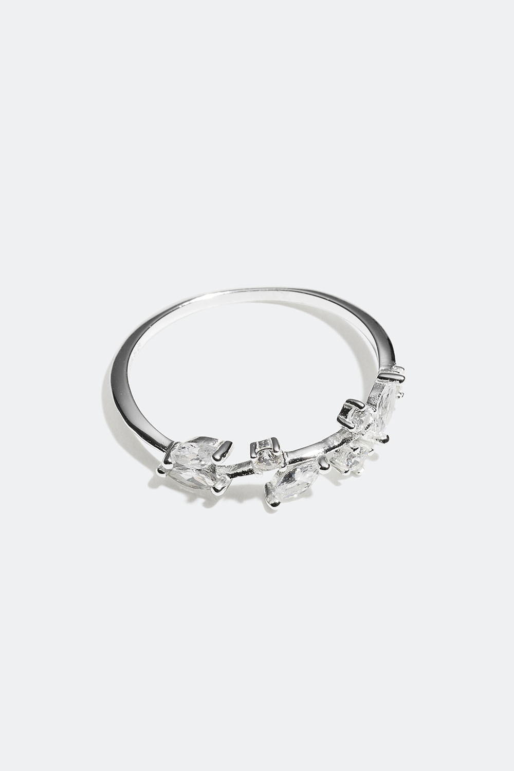 Ring i äkta silver med bladmotiv och Cubic Zirconia i gruppen Äkta silver / Silverringar / Silver hos Glitter (55600071)