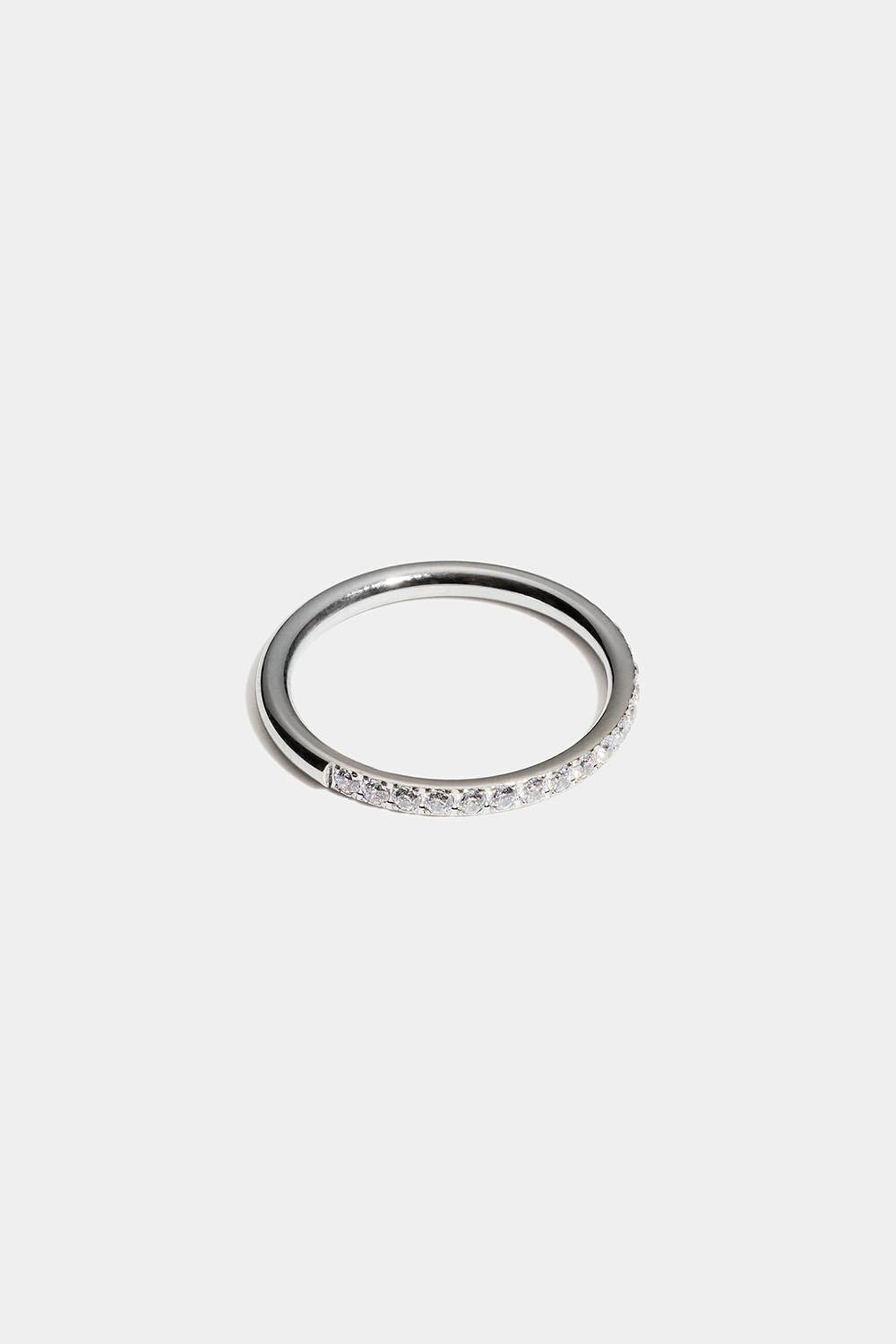 Smal ring i stål med Cubic Zirconia