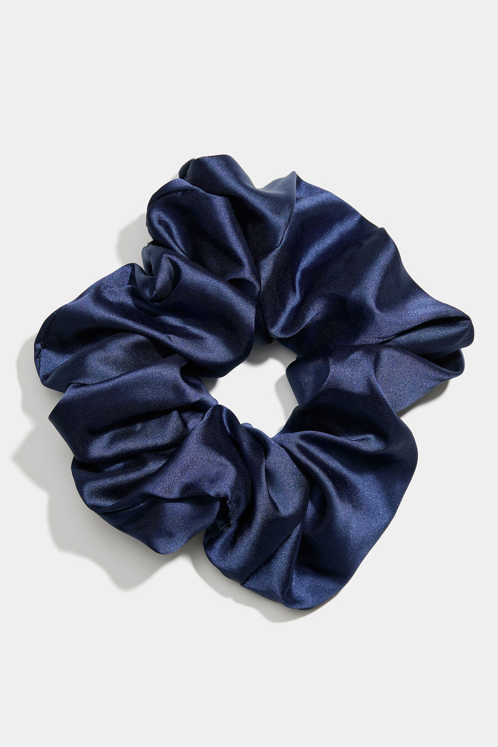Stor mörkblå scrunchie