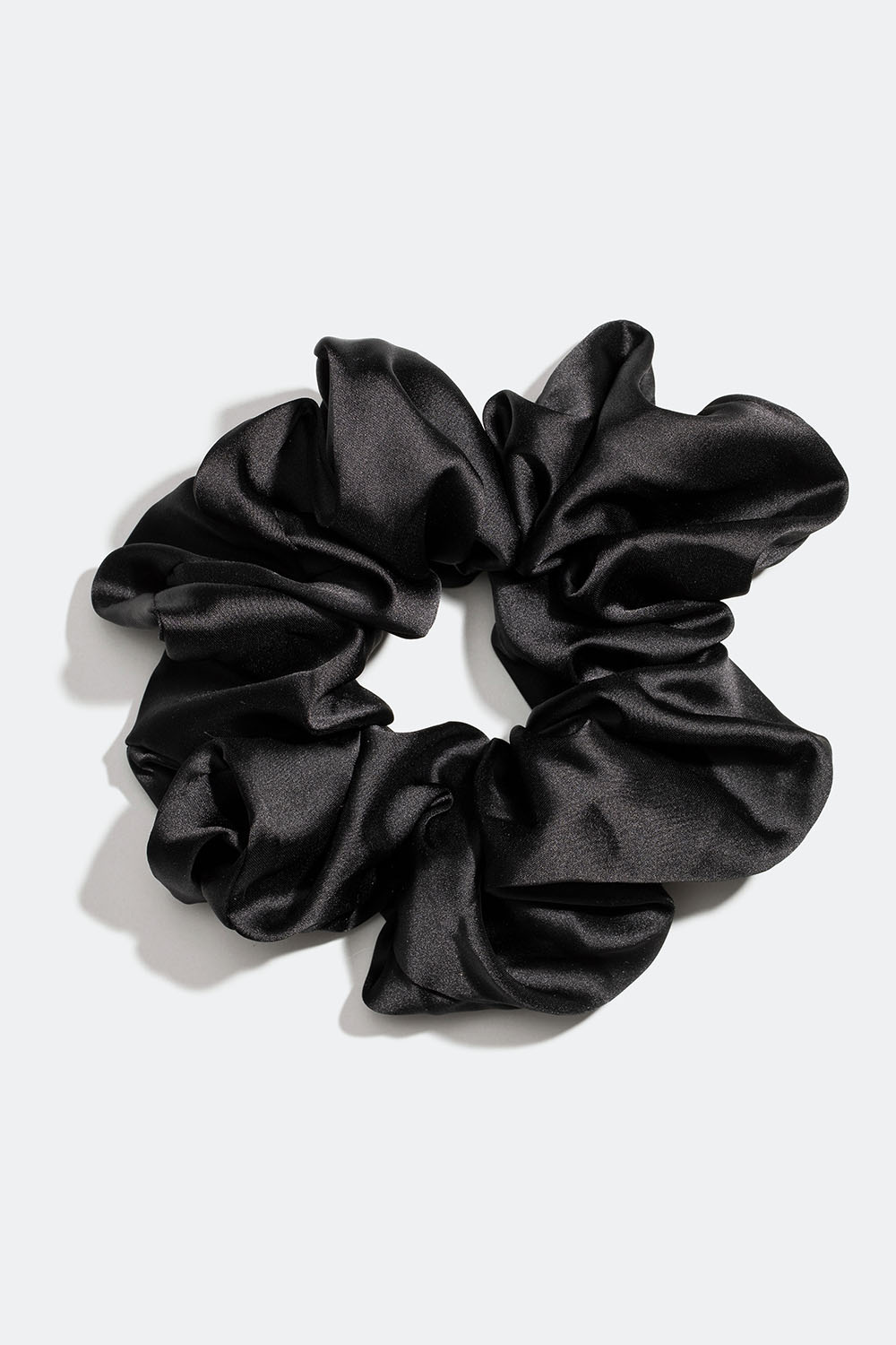 Stor svart scrunchie