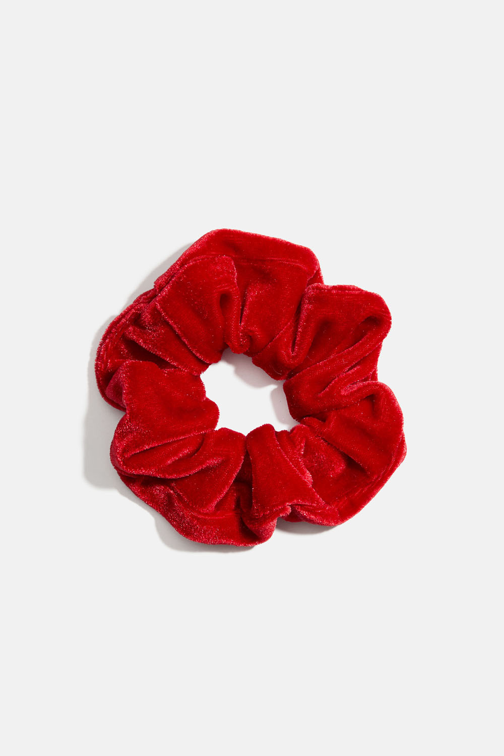 Röd scrunchie i sammet