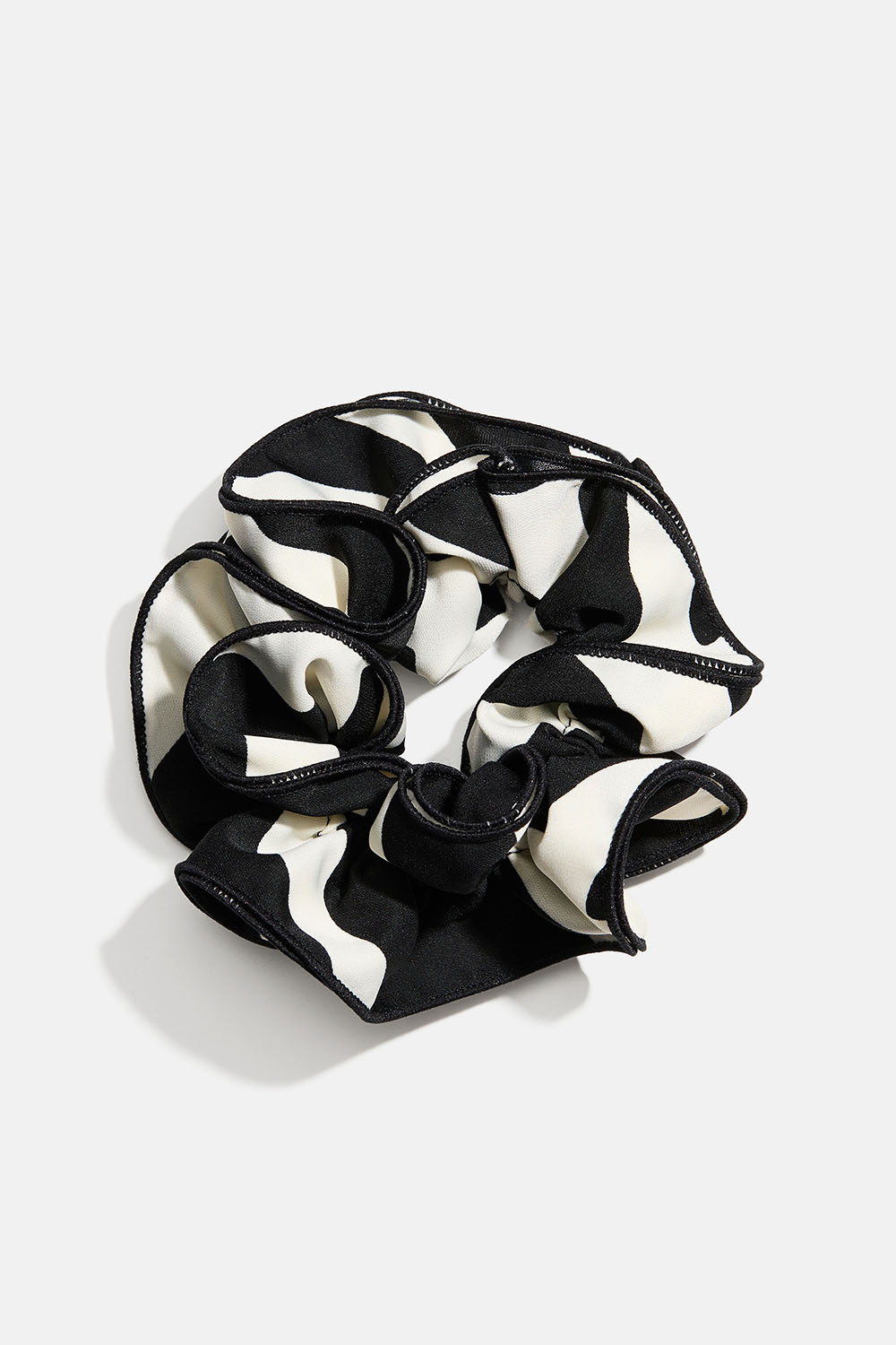 Stor zebramönstrad scrunchie