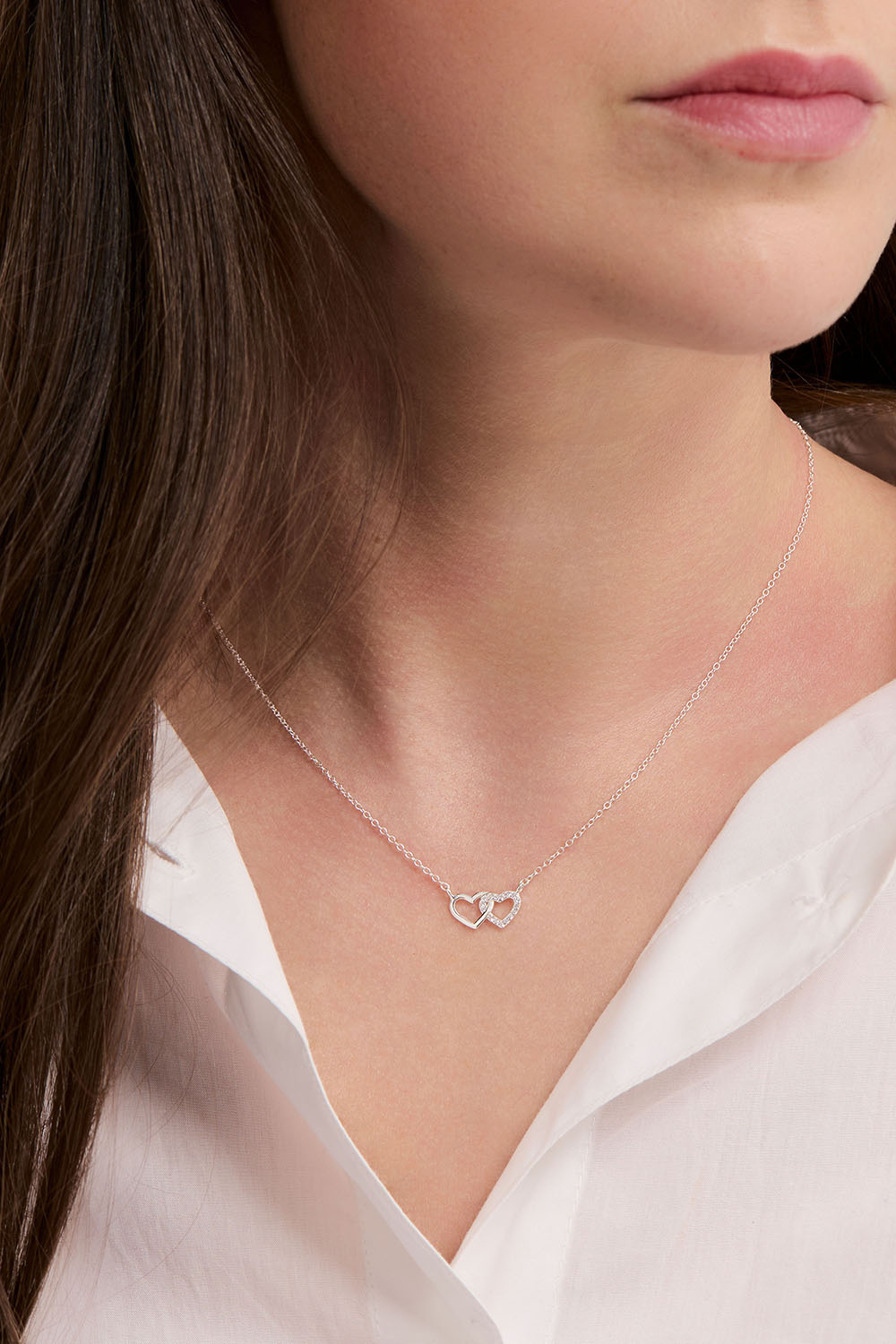 Halsband i äkta silver med två hjärtan