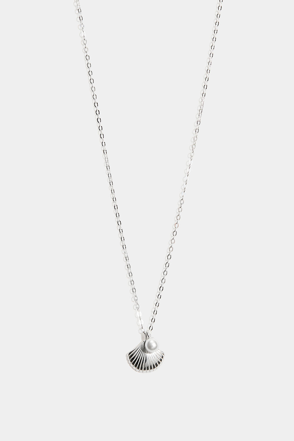 Halsband i äkta silver med snäcka och pärla