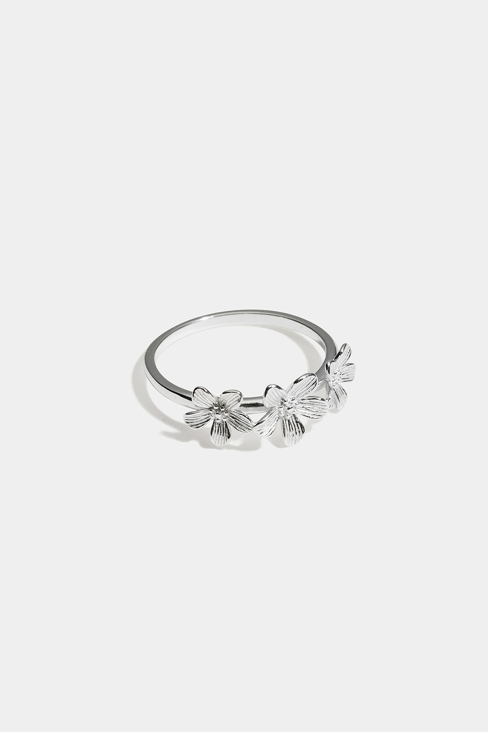 Ring i äkta silver med blommor